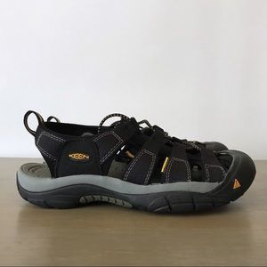 Men’s Keen H2 Newport Waterproof Shoes like new